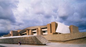FERNANDO MENIS_Magma Art and Congress-1© Roland Halbe